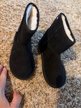 ADORA Black Kids Fleece-Lined Booties